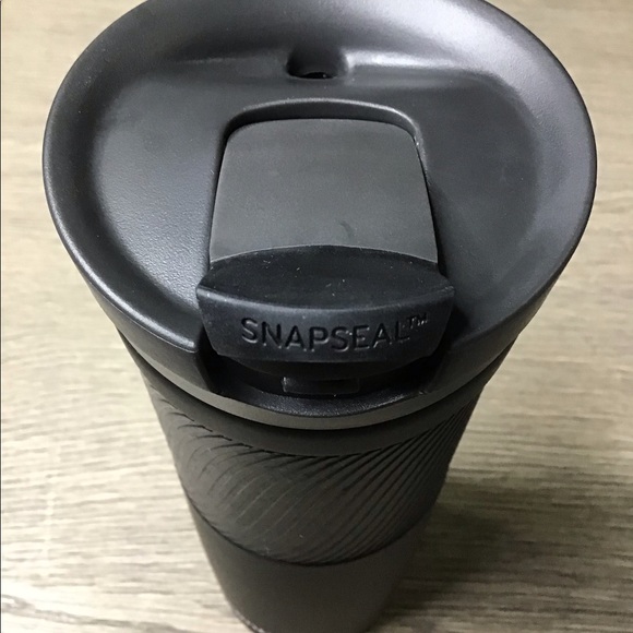 Contigo Snapseal Stainless steel 24 oz matte black - Picture 7 of 7